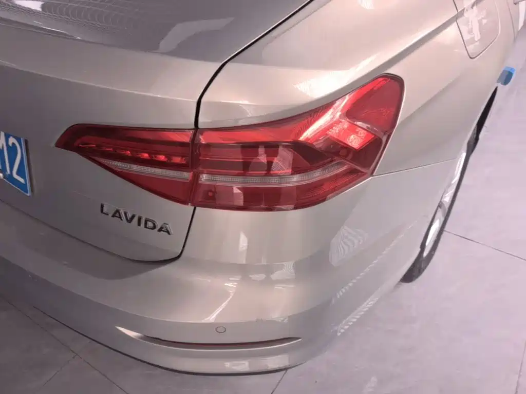 Volkswagen Lavida 2019 — фото 8