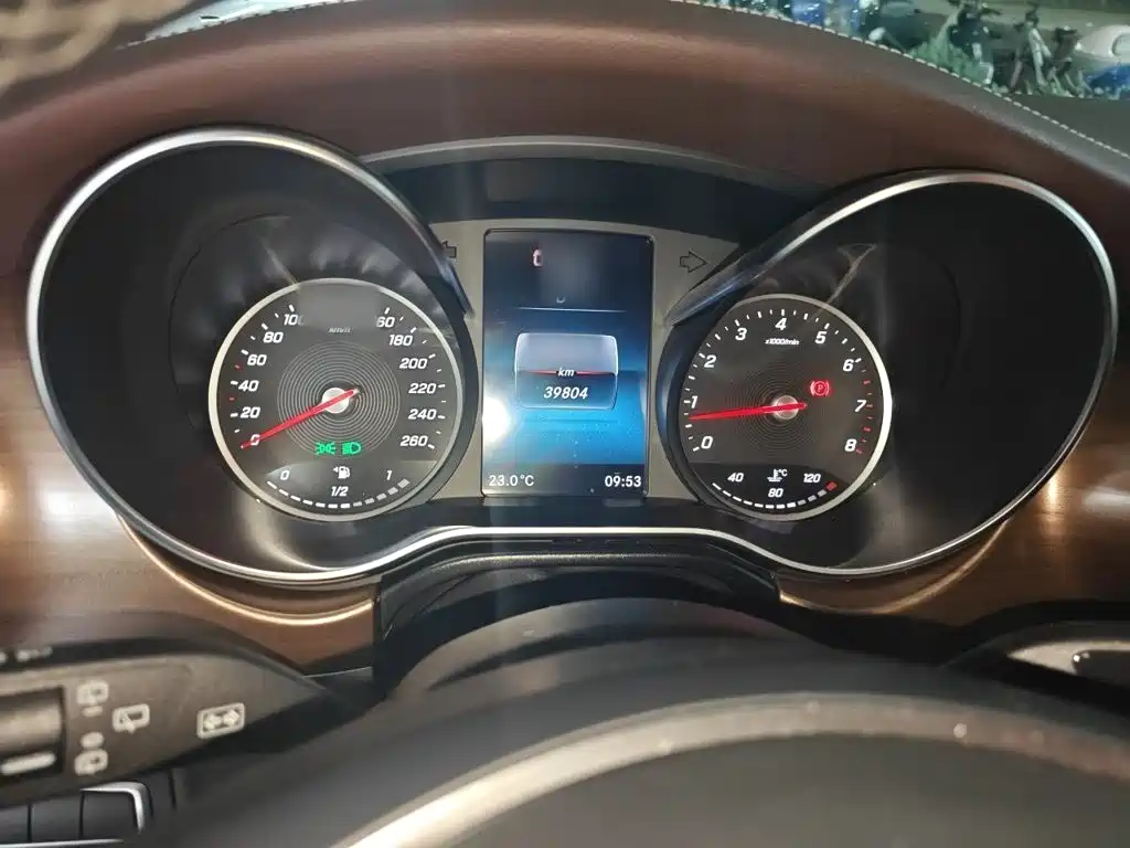 Mercedes-Benz V-Class 2023