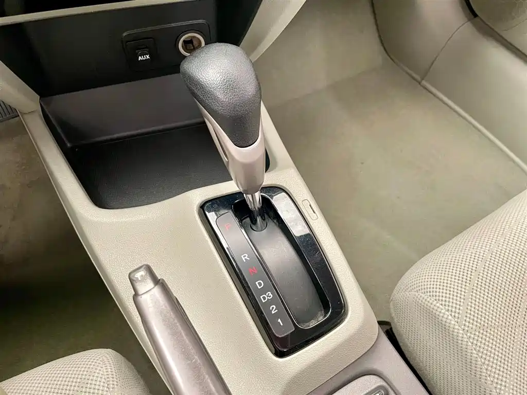 Honda Civic 2014 — фото 10