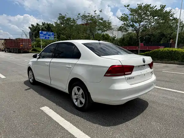 Volkswagen Santana 2015