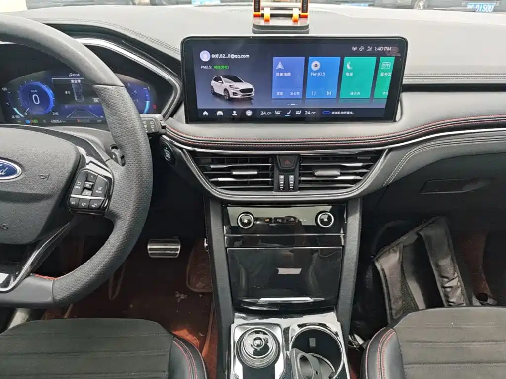 Ford Edge 2023 — фото 13