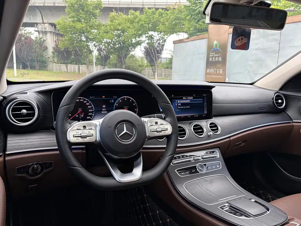Mercedes-Benz E-Class 2020 — фото 17