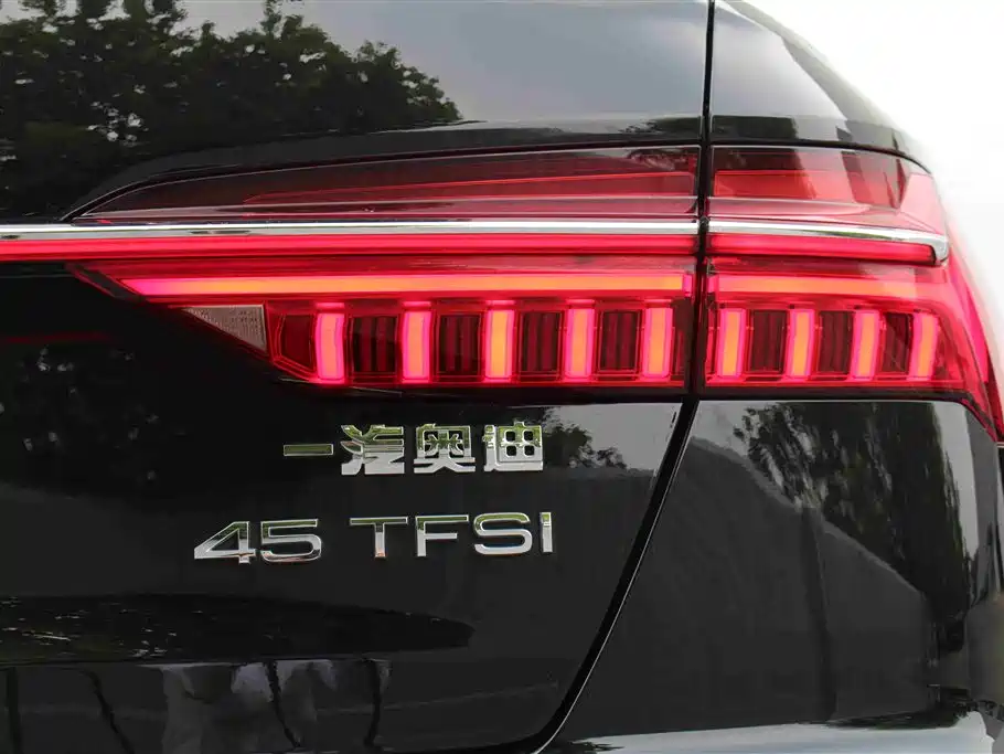 Audi A6L 2024 — фото 15