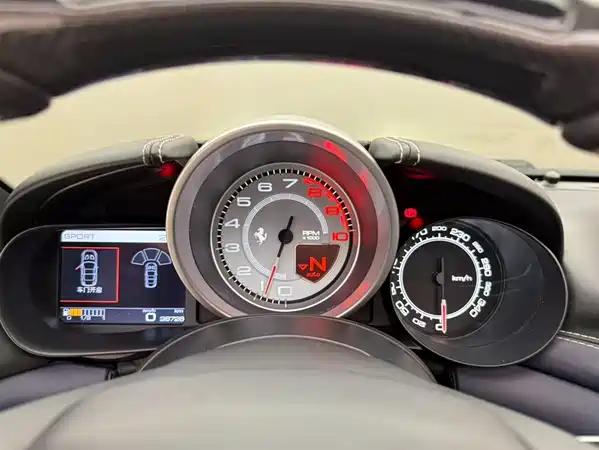 Ferrari California T 2015