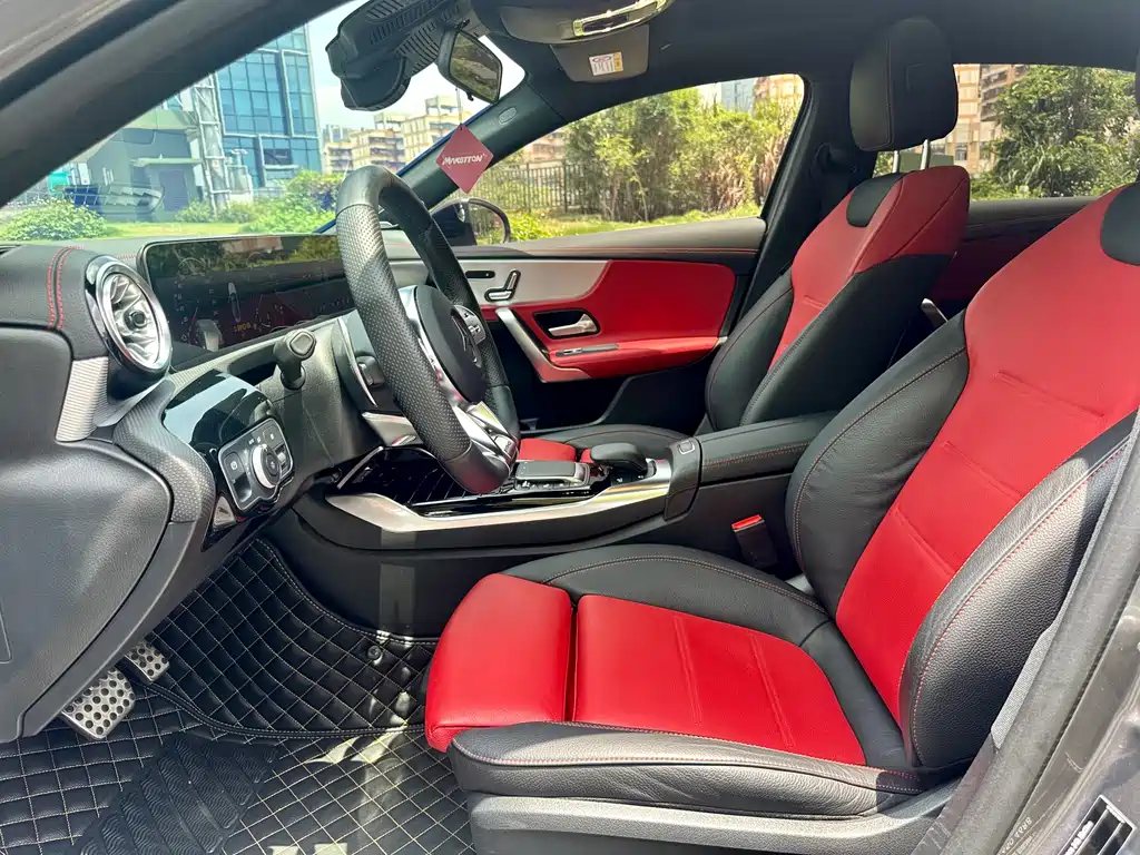 Mercedes-Benz A-Class AMG 2023 — фото 6