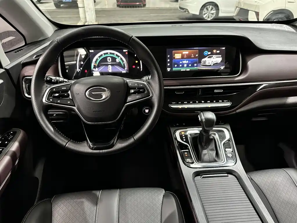 GAC Trumpchi M6 2022 — фото 13