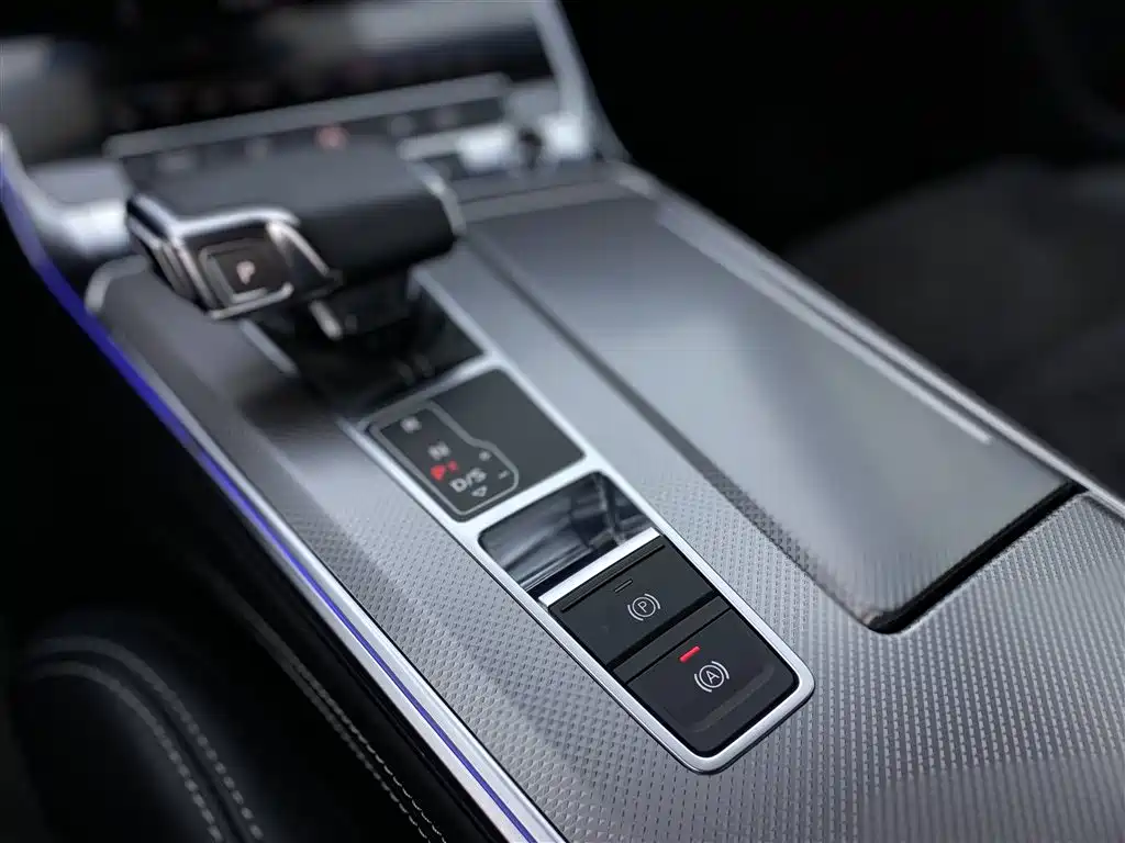Audi A6L 2022 — фото 19