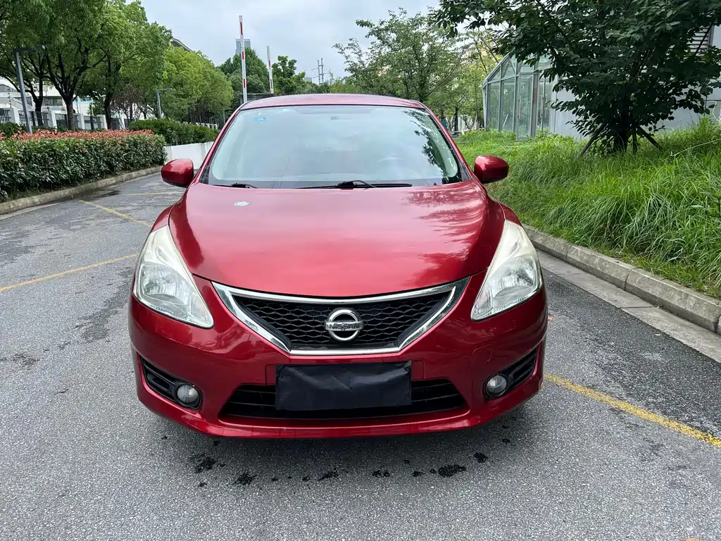 Nissan Tiida 2014