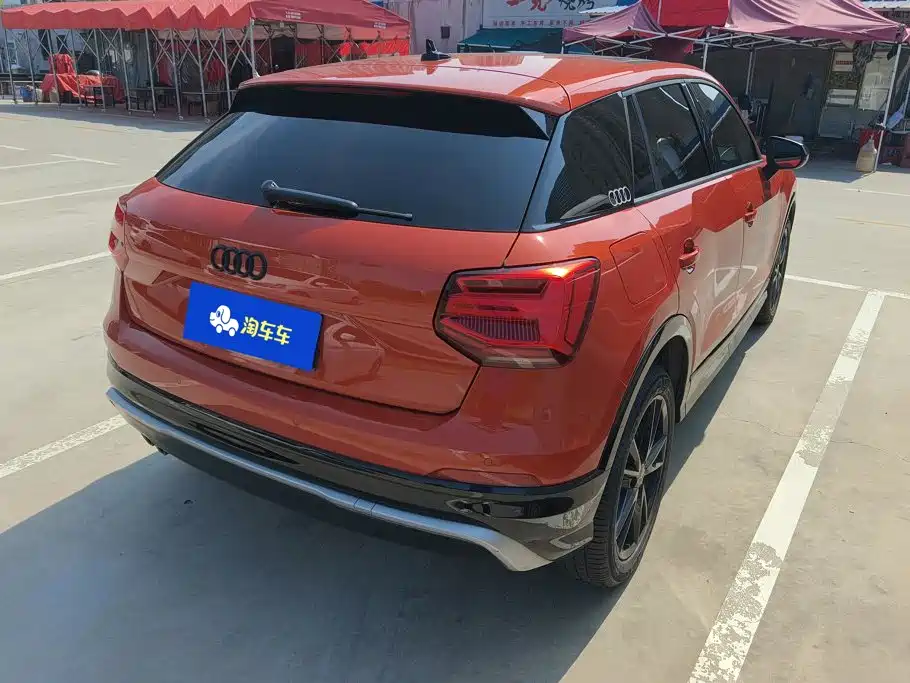 Audi Q2L 2019