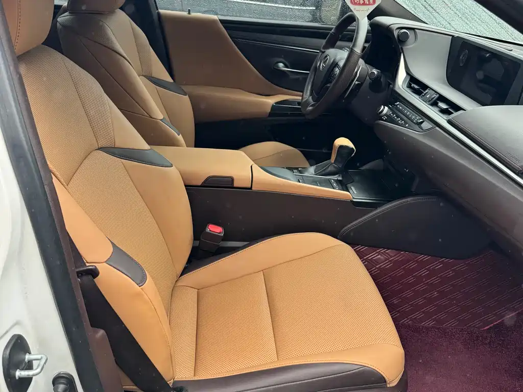 Lexus ES 2021 — фото 14
