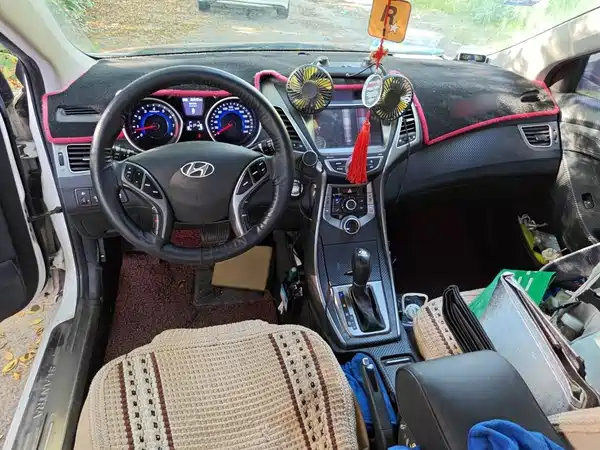 Hyundai Elantra Langdong 2016