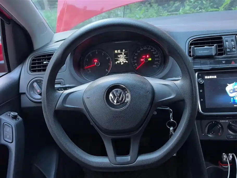 Volkswagen Polo 2016 — фото 15