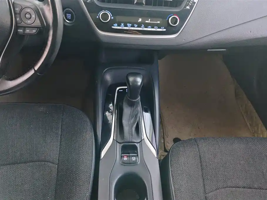 Toyota Corolla 2019 — фото 16