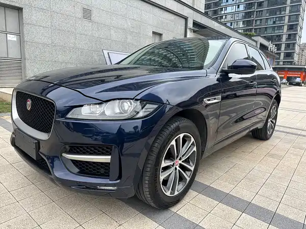 Jaguar F-PACE 2016