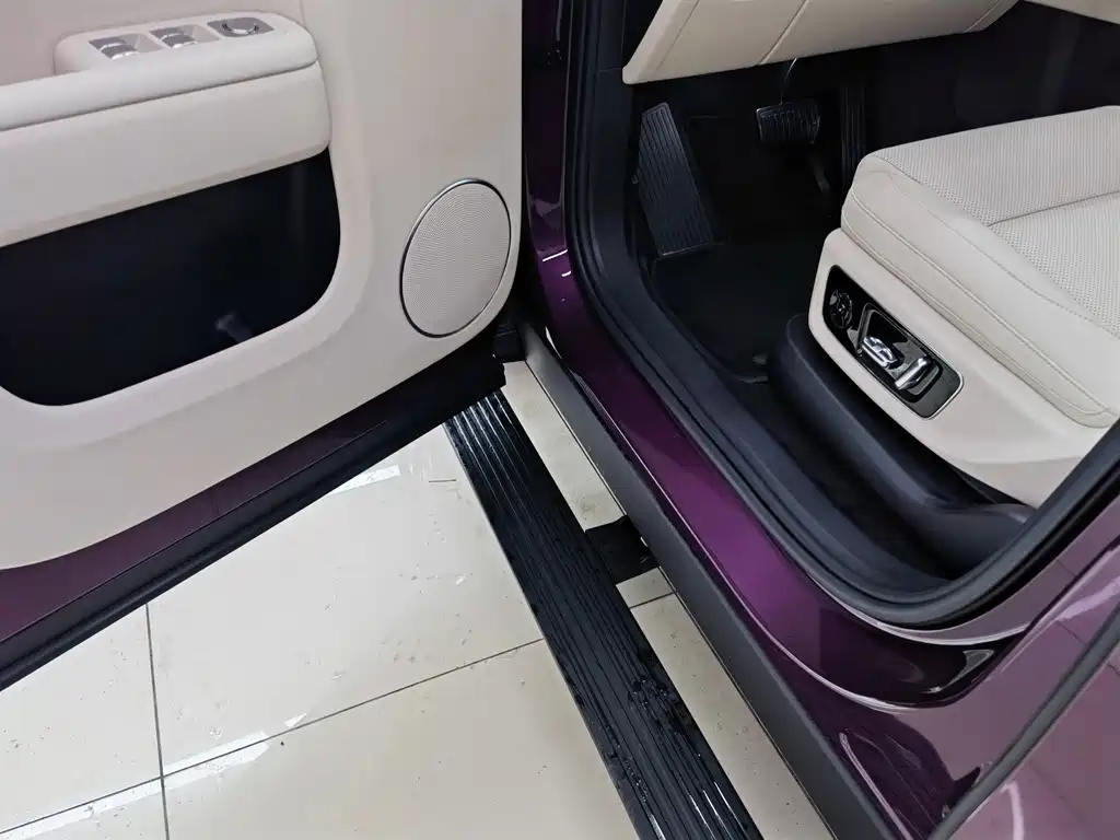 Li Auto Li L9 2025