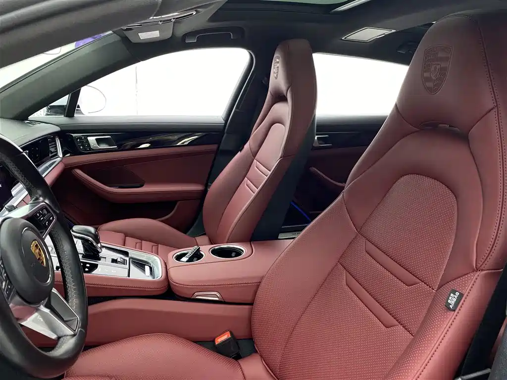 Porsche Panamera 2019 — фото 25