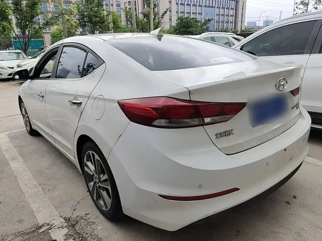 Hyundai Elantra 2018