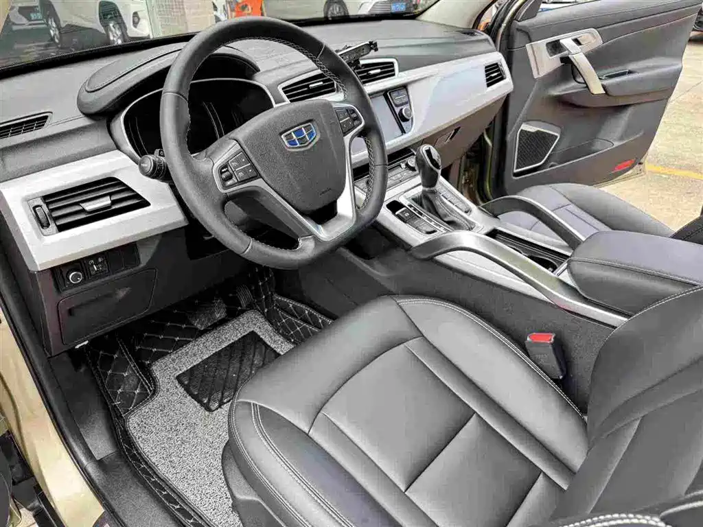 Geely Boyue 2017 — фото 10