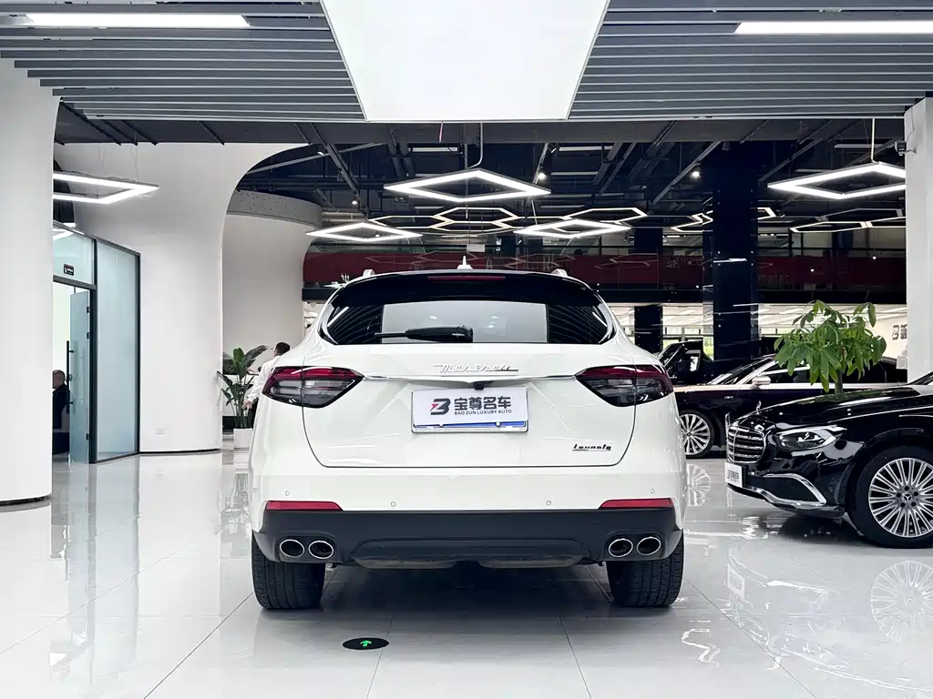 Maserati Levante 2021 — фото 18
