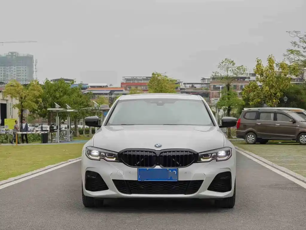 BMW 3 Series 2020