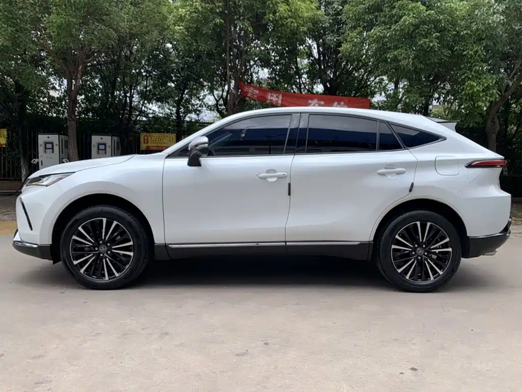 Toyota Venza 2022 — фото 13