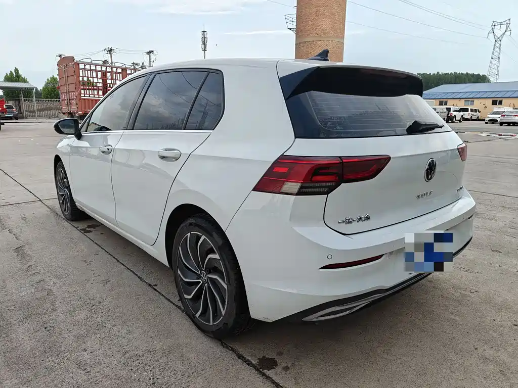 Volkswagen Golf 2024