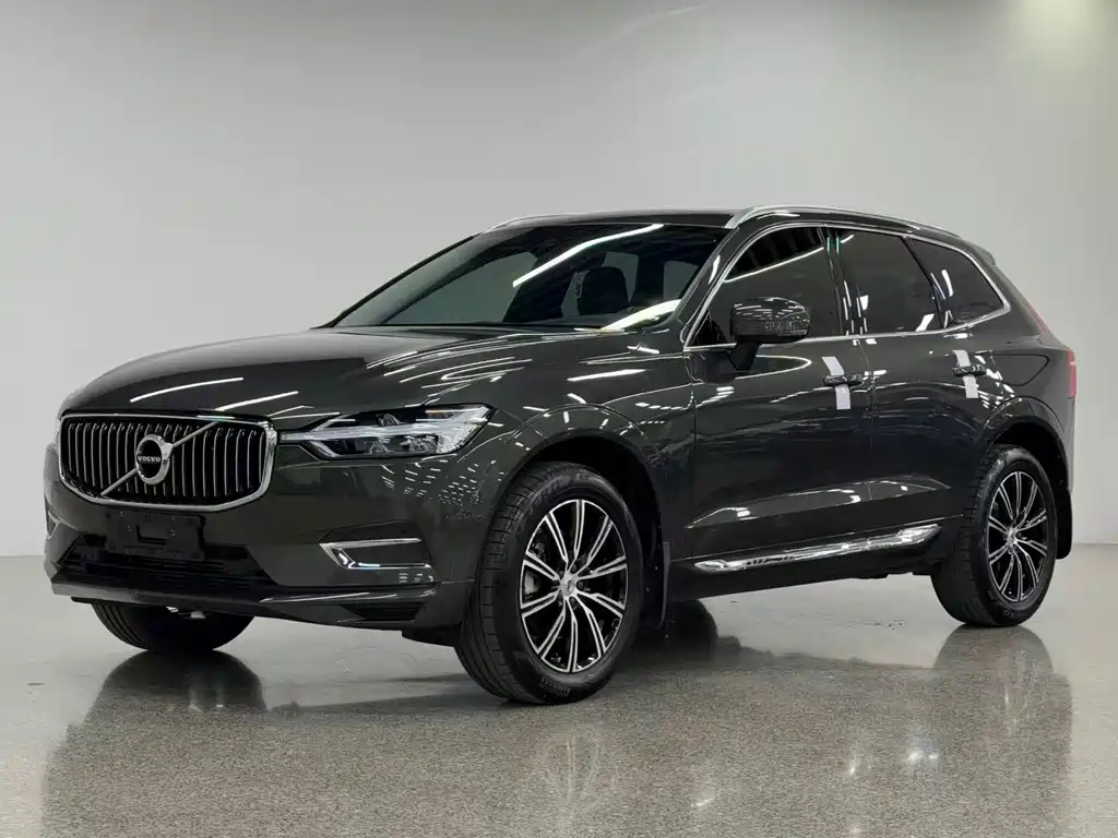 Volvo XC60 2019 — фото 1