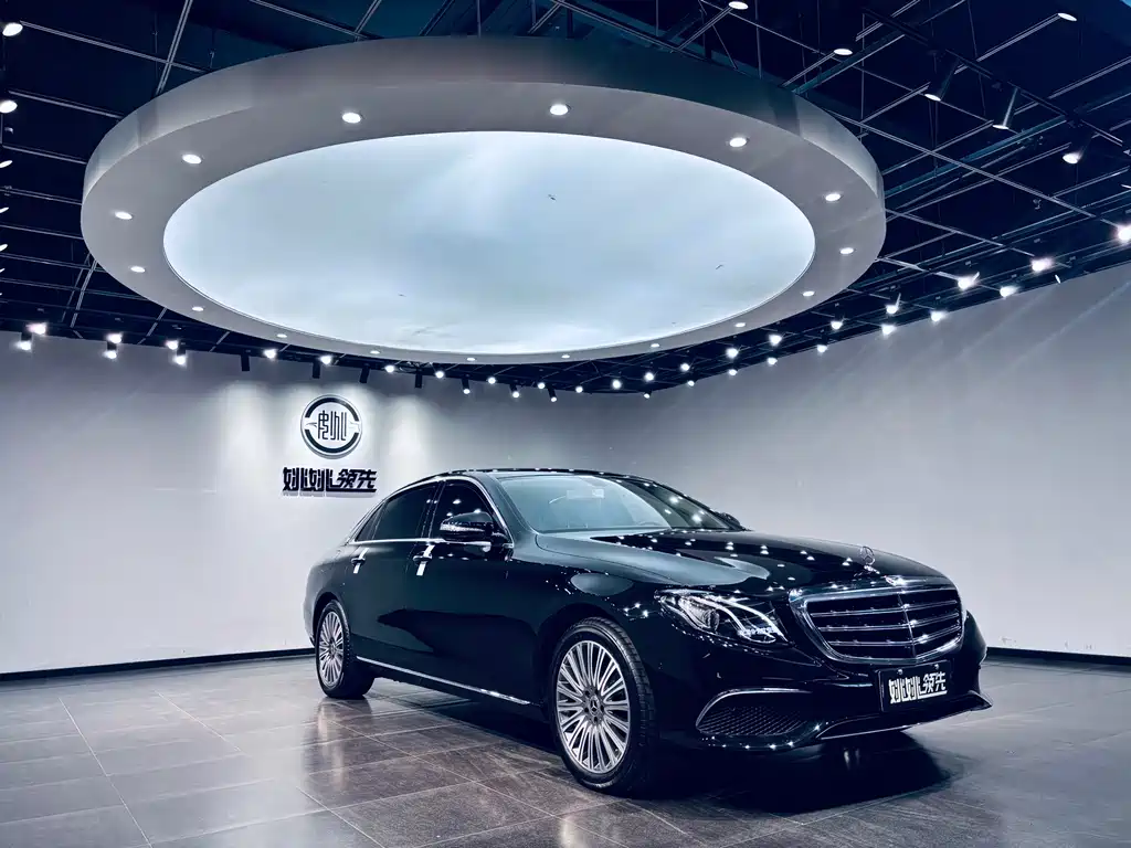 Mercedes-Benz E-Class 2020 — фото 16