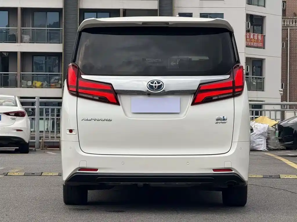 Toyota Alphard 2020 — фото 9