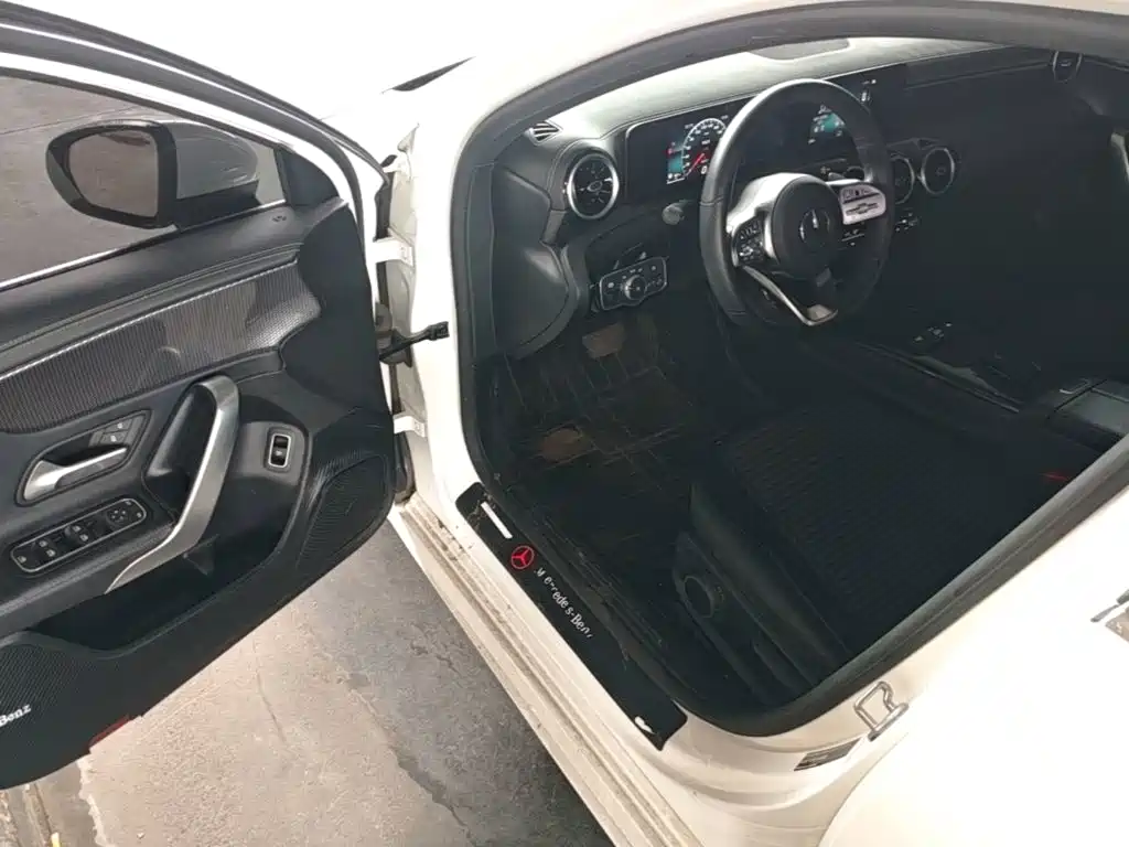 Mercedes-Benz A-Class 2020 — фото 16