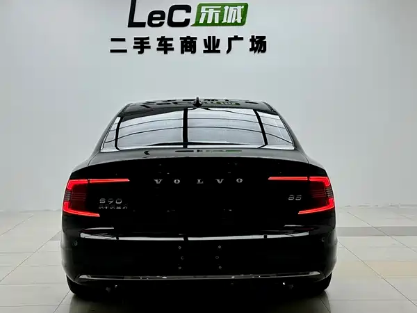 Volvo S90 2024