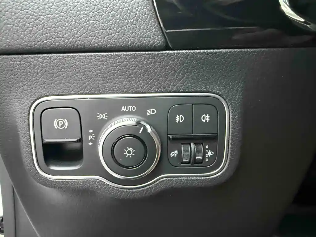 Mercedes-Benz GLA 2021 — фото 17