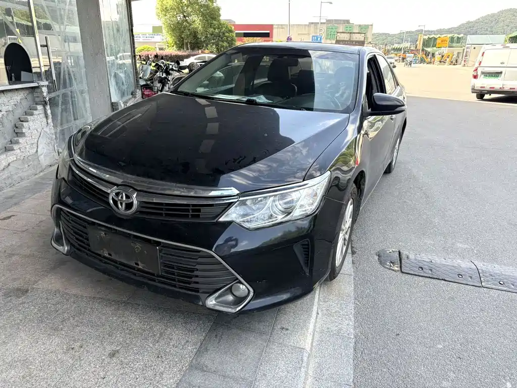 Toyota Camry 2016