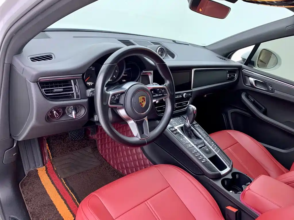 Porsche Macan 2021 — фото 16