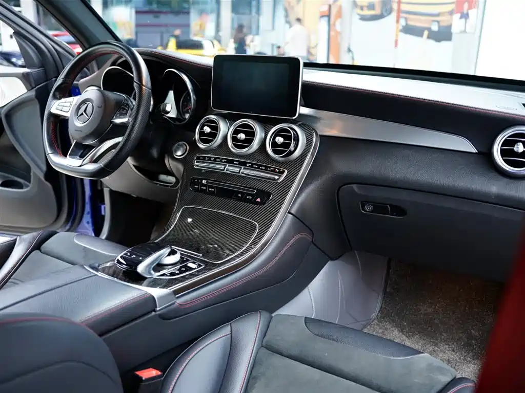 Mercedes-Benz GLC AMG 2019 — фото 42