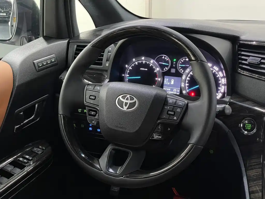 Toyota Alphard 2015 — фото 11