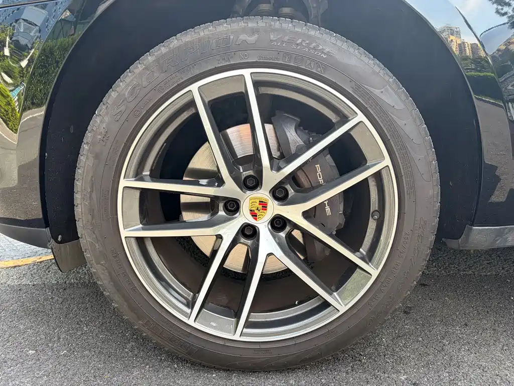 Porsche Macan 2025