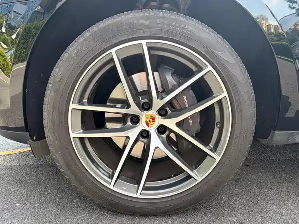 Porsche Macan 2025
