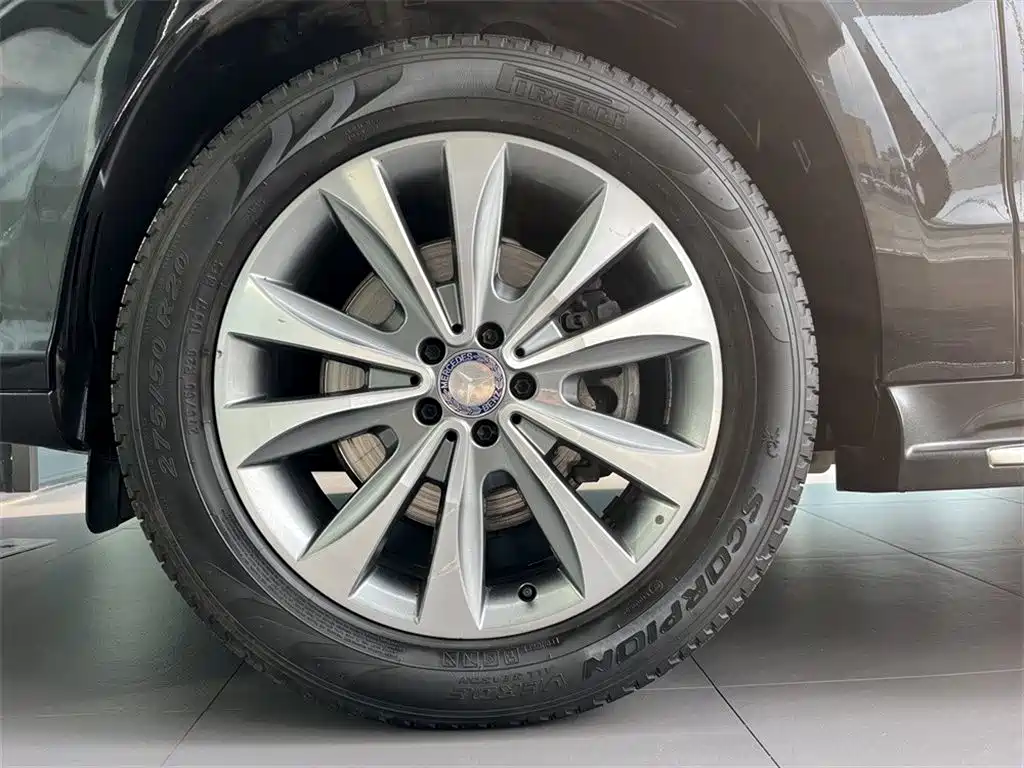 Mercedes-Benz GLS 2016 — фото 15