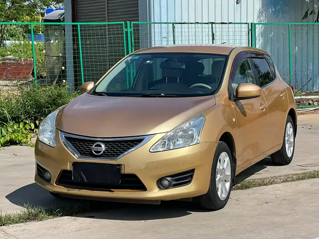 Nissan Tiida 2013