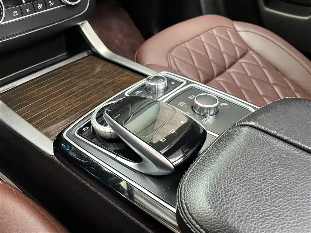 Mercedes-Benz GLS 2016 — фото 12