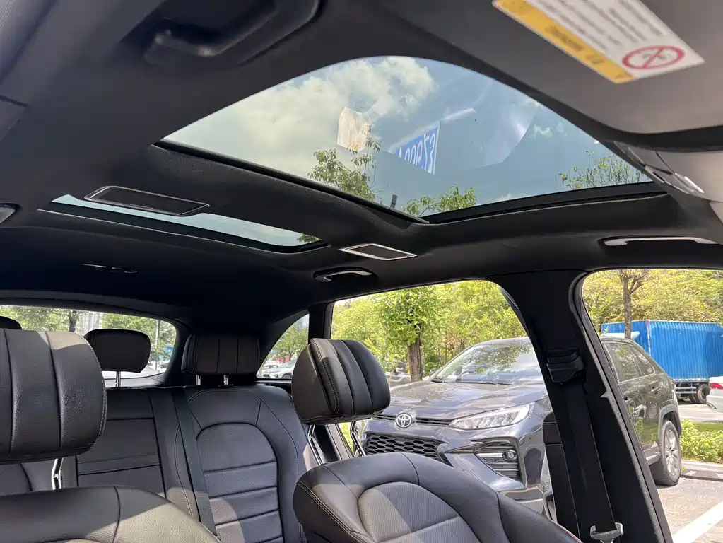 Mercedes-Benz GLC 2019 — фото 11