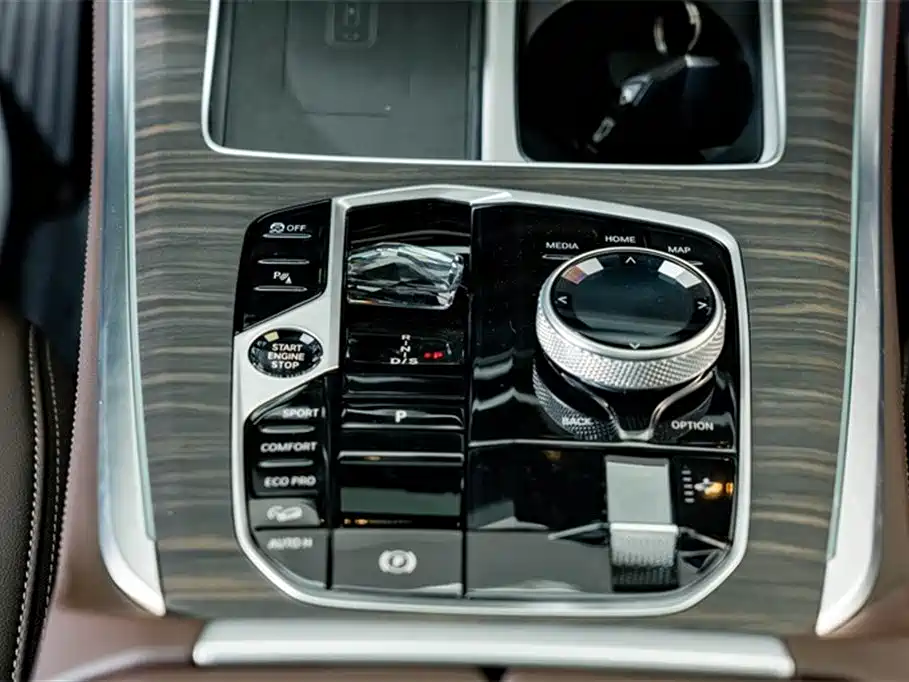 BMW X5 2025 — фото 15