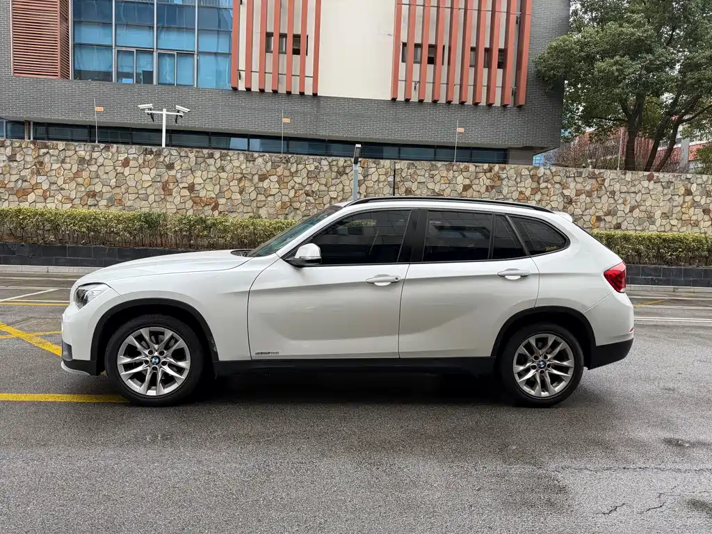 BMW X1 2017 — фото 10