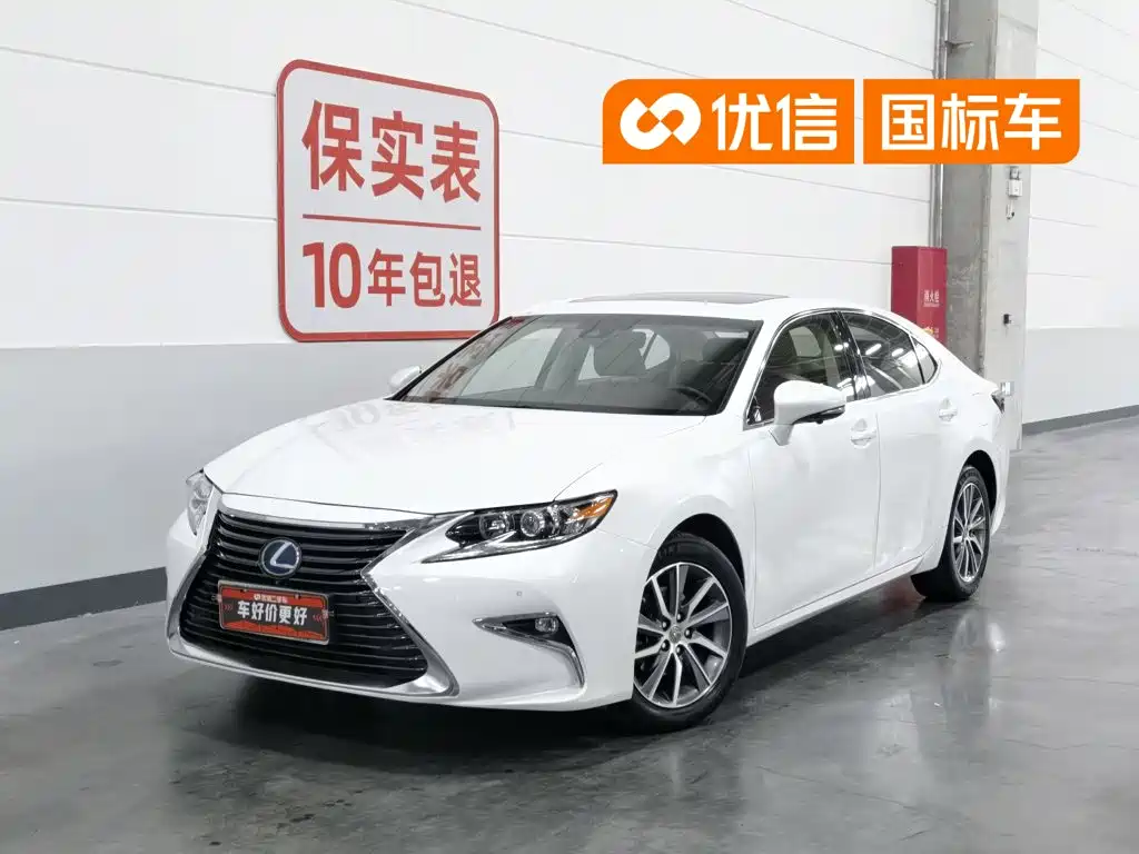 Lexus ES 2017 — фото 1
