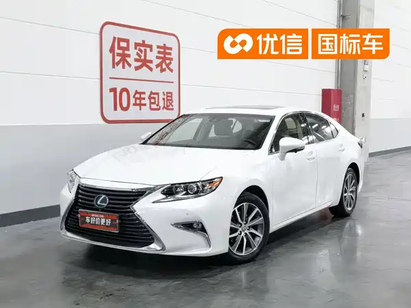 Lexus ES 2017