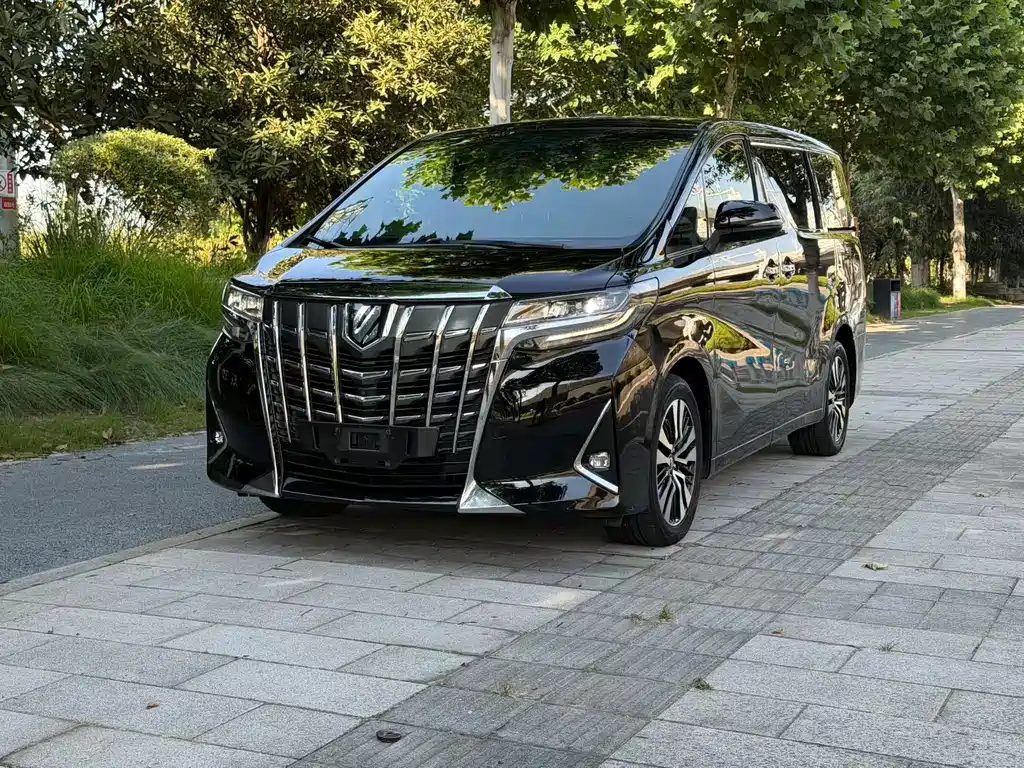 Toyota Alphard 2019 — фото 1
