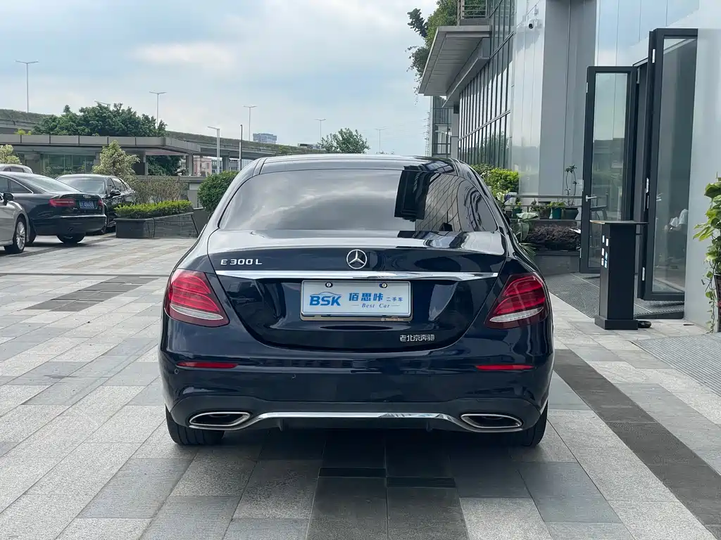 Mercedes-Benz E-Class 2020 — фото 15