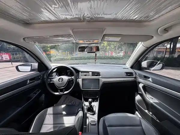 Volkswagen Gran Lavida 2015