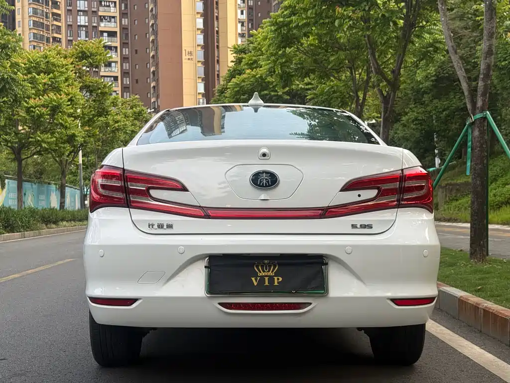 BYD Qin NEV 2017 — фото 5